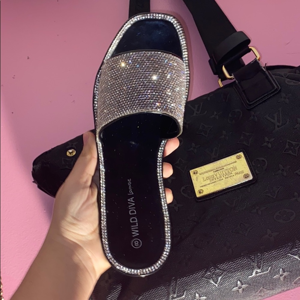 size8 style everything okay sandal black & studs